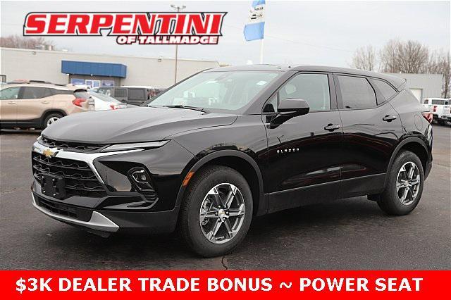 new 2025 Chevrolet Blazer car, priced at $32,890