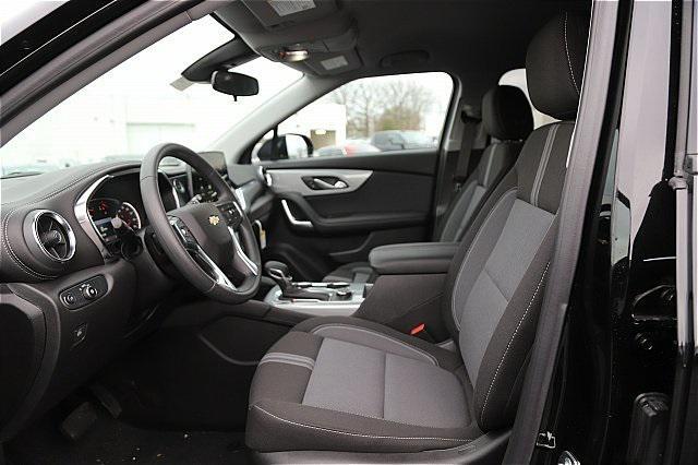 new 2025 Chevrolet Blazer car, priced at $32,890
