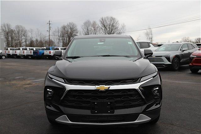 new 2025 Chevrolet Blazer car, priced at $32,890
