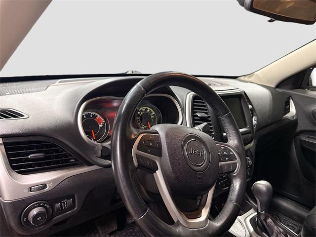 used 2016 Jeep Cherokee car, priced at $13,995