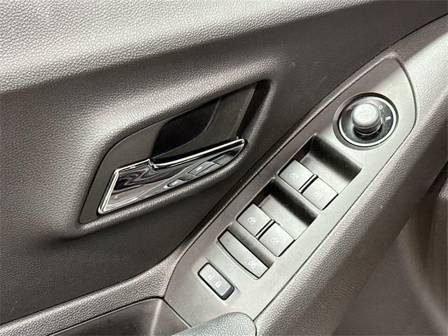 used 2022 Chevrolet Trax car, priced at $18,265