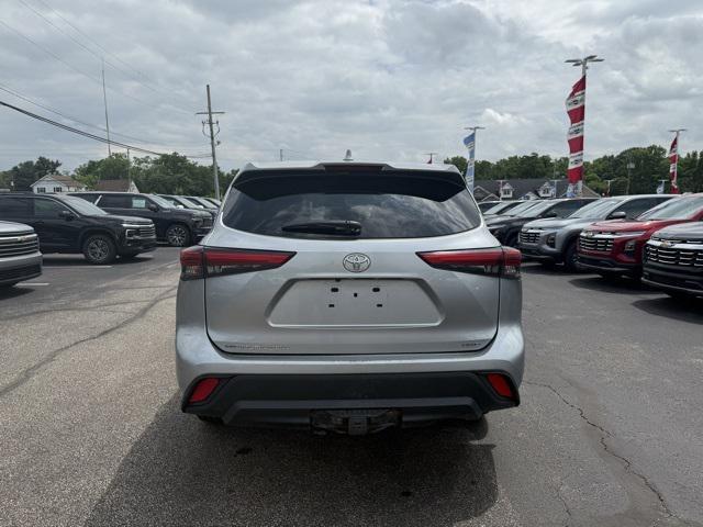 used 2020 Toyota Highlander car, priced at $27,425