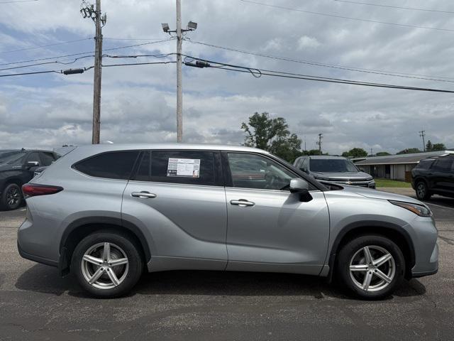 used 2020 Toyota Highlander car, priced at $27,425