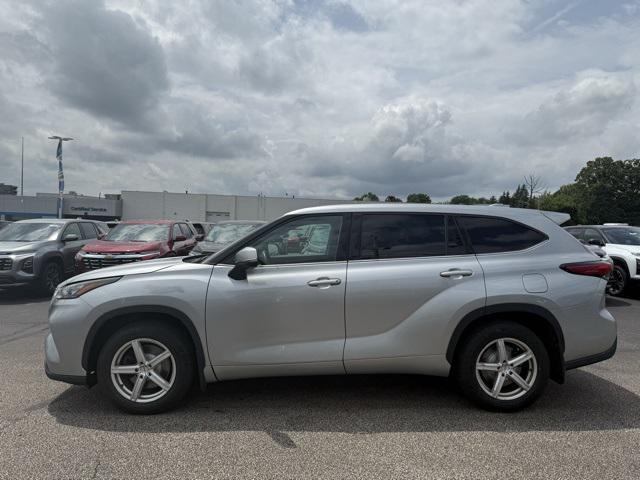used 2020 Toyota Highlander car, priced at $27,425