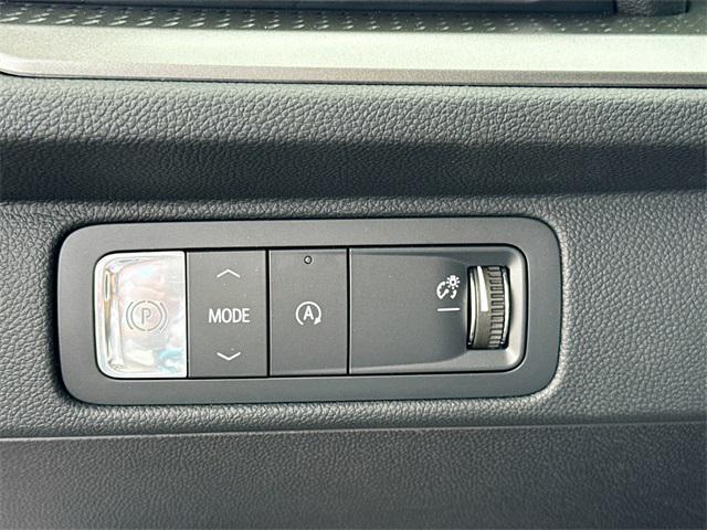 new 2026 Chevrolet Traverse car, priced at $40,029