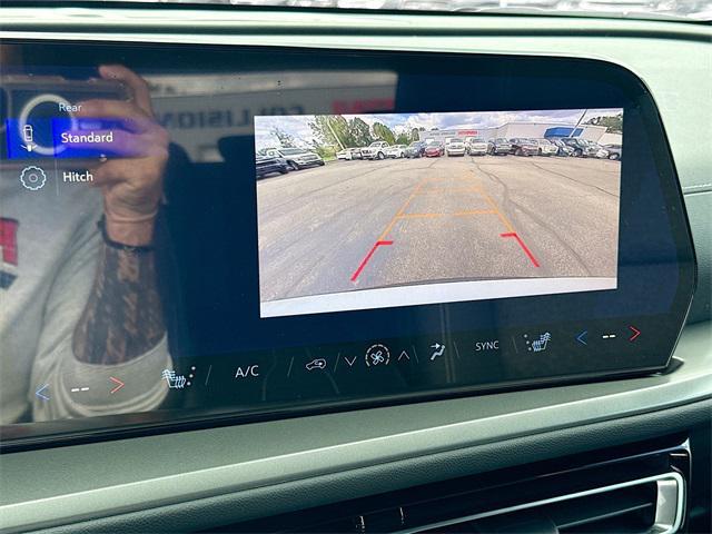 new 2026 Chevrolet Traverse car, priced at $40,029