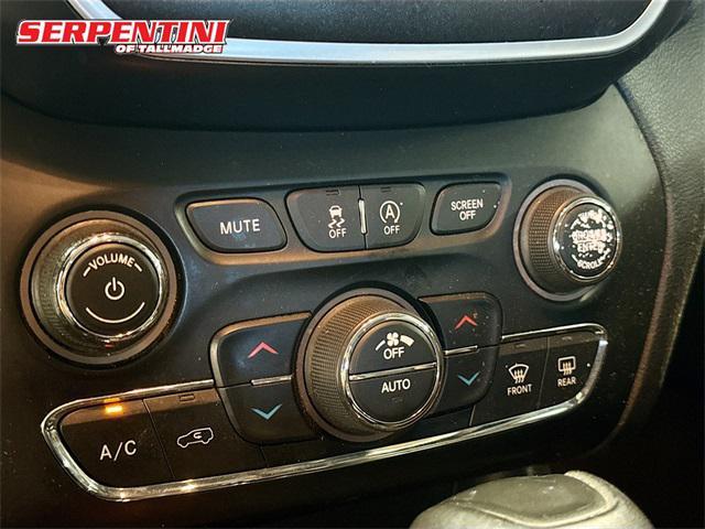 used 2020 Jeep Cherokee car, priced at $16,995