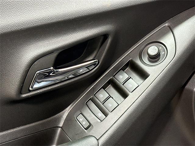 used 2022 Chevrolet Trax car, priced at $18,305