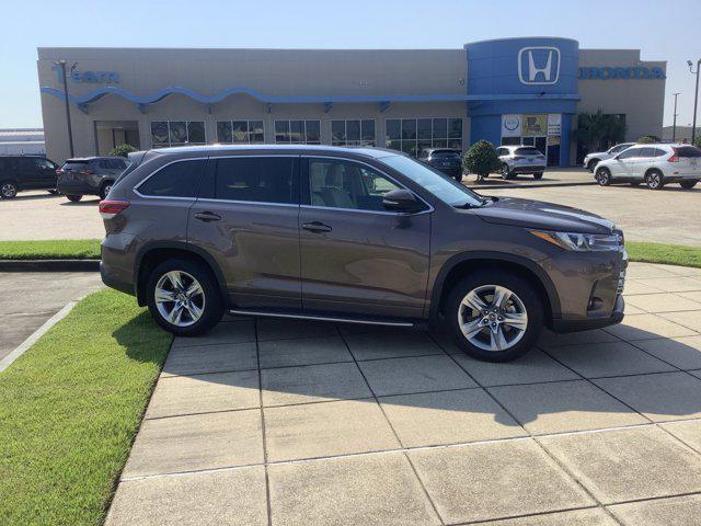 used 2019 Toyota Highlander car, priced at $30,766