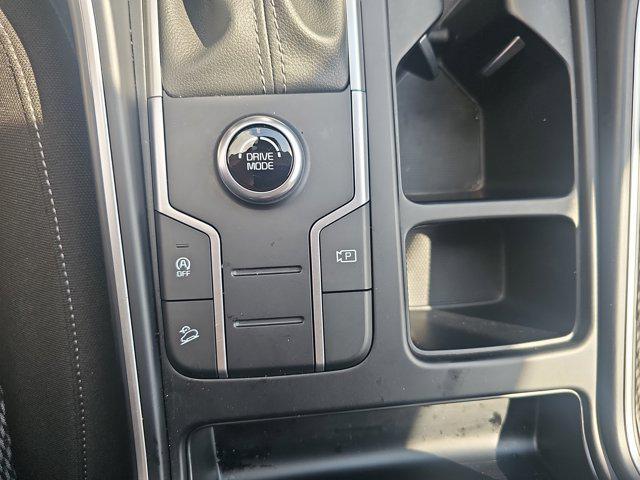 used 2022 Kia Sorento car, priced at $27,933