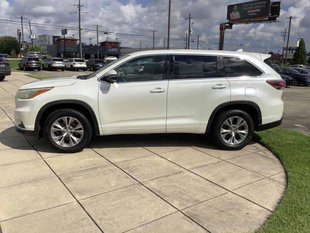 used 2015 Toyota Highlander car, priced at $16,266