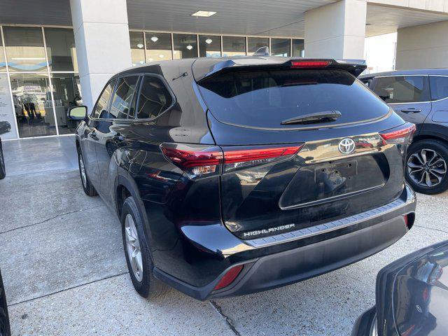 used 2022 Toyota Highlander car, priced at $27,866