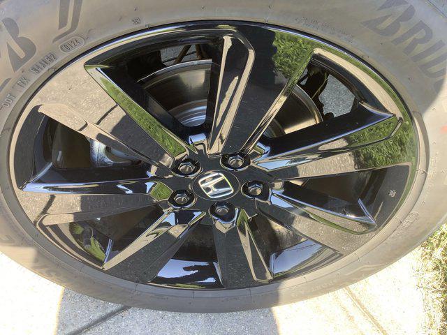 used 2025 Honda Pilot car, priced at $49,366