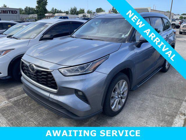 used 2021 Toyota Highlander car, priced at $28,766