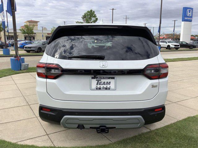 new 2025 Honda Pilot car, priced at $45,405