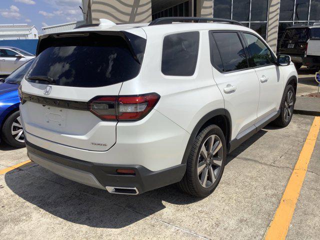used 2025 Honda Pilot car, priced at $45,766
