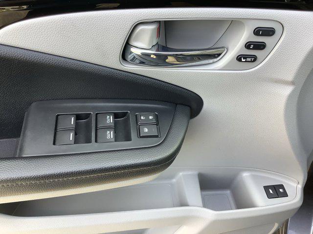 used 2022 Honda Pilot car, priced at $33,566