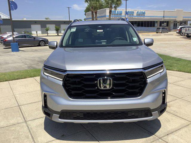 new 2025 Honda Pilot car, priced at $48,950