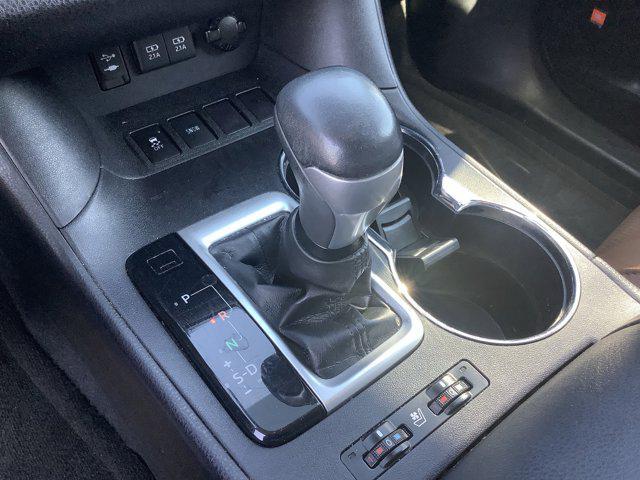 used 2018 Toyota Highlander car, priced at $21,866