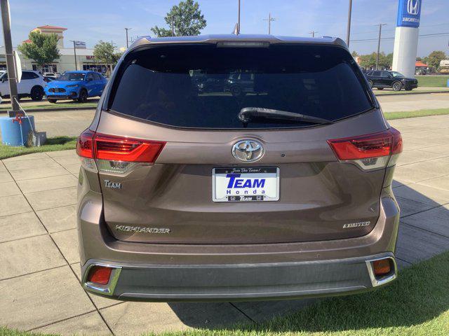 used 2018 Toyota Highlander car, priced at $21,866