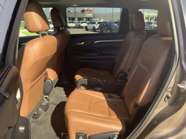 used 2018 Toyota Highlander car, priced at $21,866