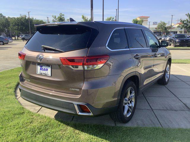 used 2018 Toyota Highlander car, priced at $21,866