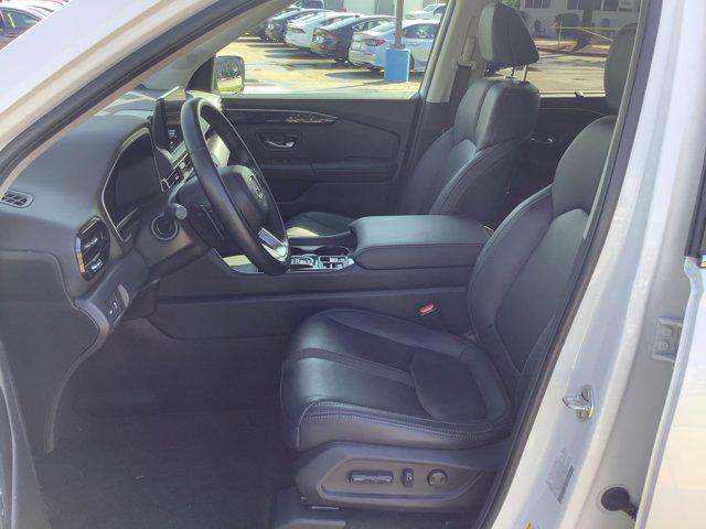used 2025 Honda Pilot car, priced at $40,966