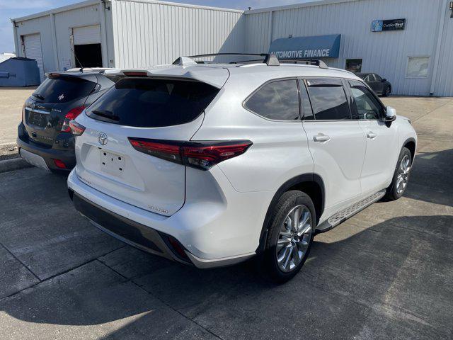 used 2023 Toyota Highlander car, priced at $40,466