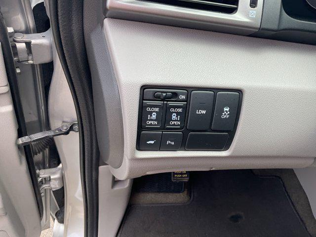 used 2015 Honda Odyssey car, priced at $10,555