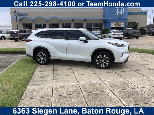 used 2023 Toyota Highlander car, priced at $39,766