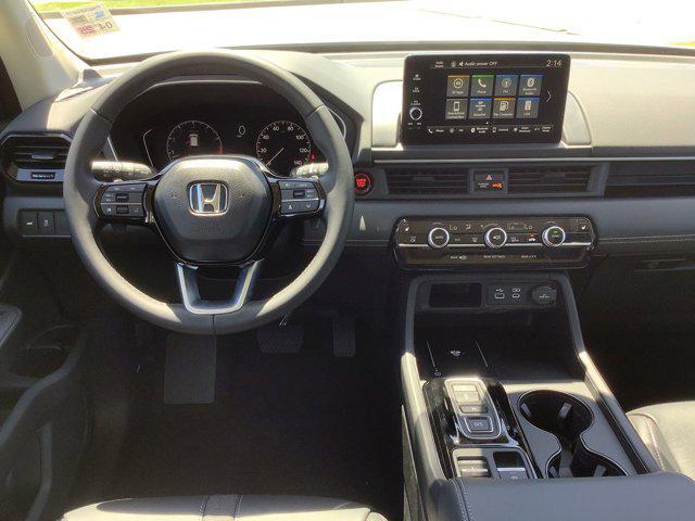 new 2025 Honda Pilot car, priced at $47,505