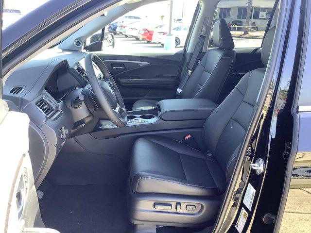 new 2025 Honda Ridgeline car, priced at $42,381