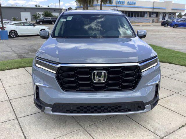 new 2025 Honda Pilot car, priced at $49,350