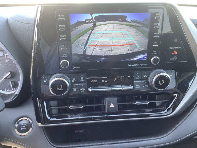 used 2022 Toyota Highlander car, priced at $32,933