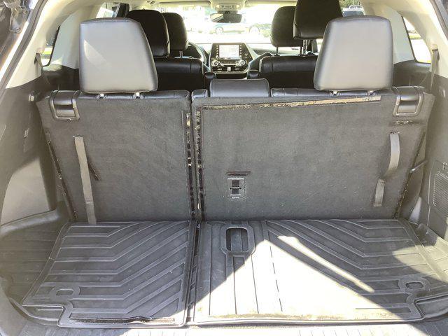 used 2022 Toyota Highlander car, priced at $32,933