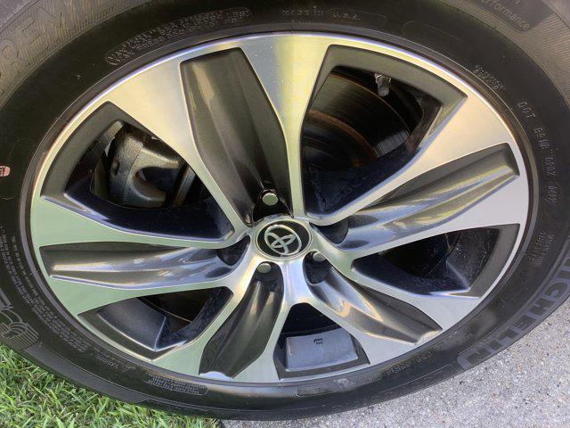 used 2022 Toyota Highlander car, priced at $32,933