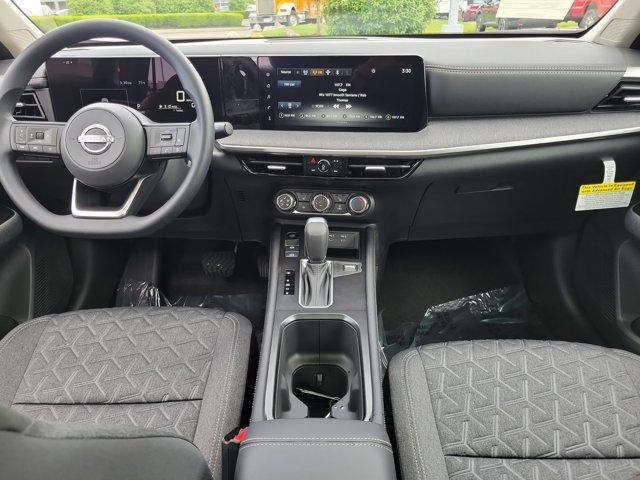 new 2025 Nissan Kicks car