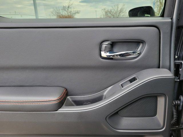 new 2025 Nissan Frontier car