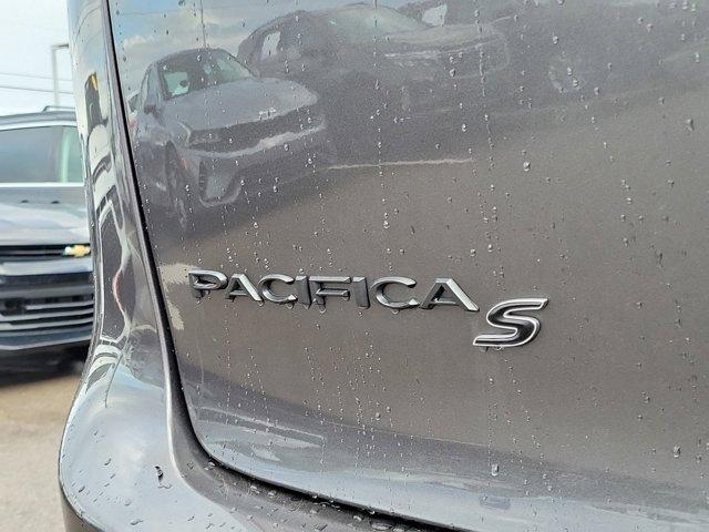 used 2021 Chrysler Pacifica car, priced at $29,547