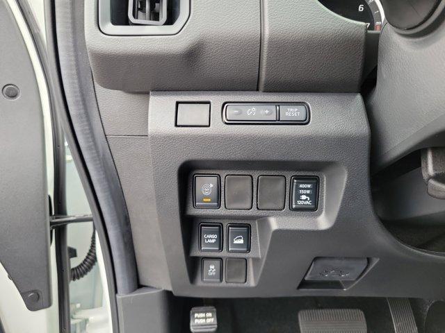 new 2025 Nissan Frontier car