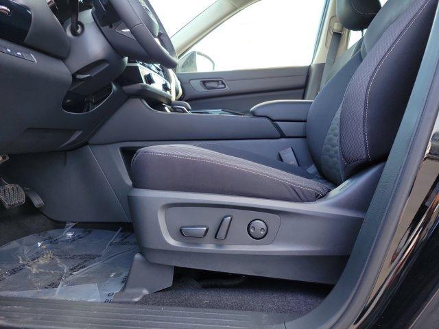 new 2025 Nissan Pathfinder car