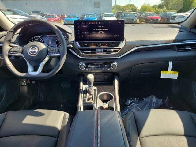 new 2025 Nissan Altima car