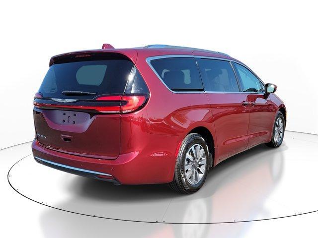 used 2021 Chrysler Pacifica car, priced at $20,995