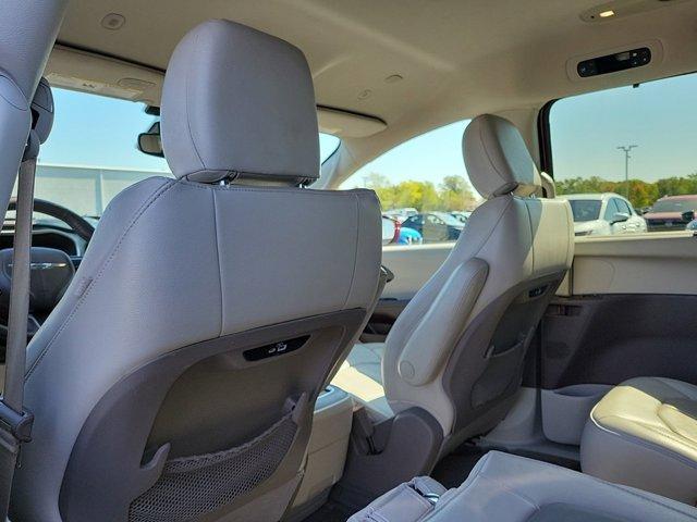 used 2021 Chrysler Pacifica car, priced at $20,995