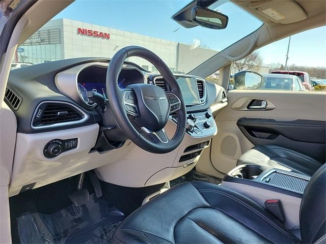 used 2022 Chrysler Pacifica car, priced at $23,234