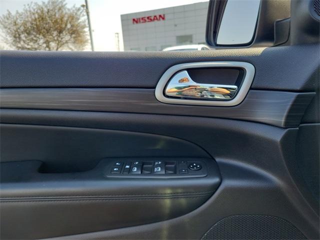 used 2021 Jeep Grand Cherokee car, priced at $24,780