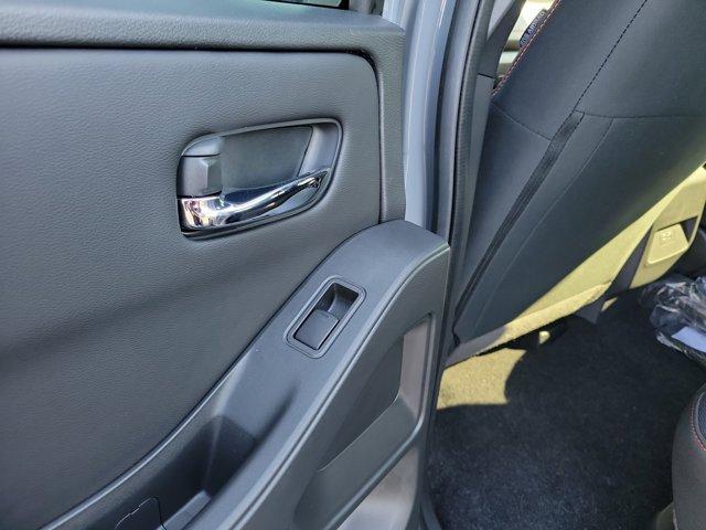 new 2025 Nissan Frontier car