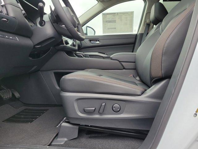 new 2025 Nissan Pathfinder car