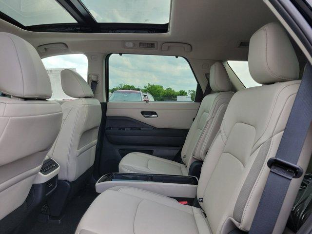 new 2025 Nissan Pathfinder car