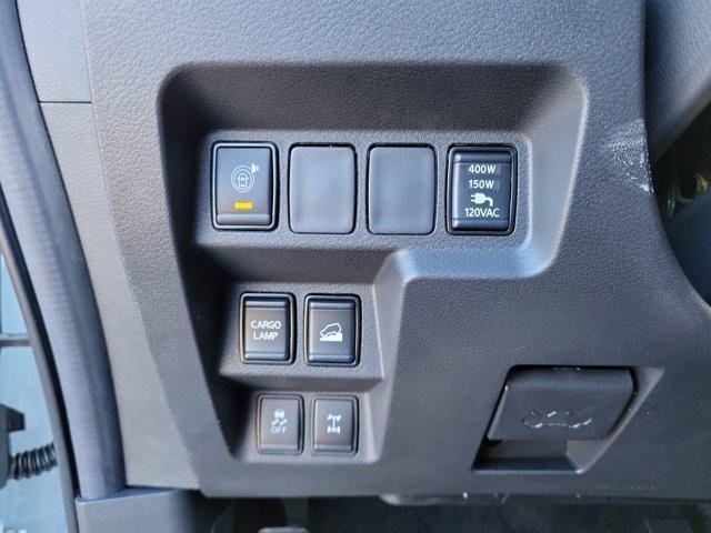 new 2025 Nissan Frontier car